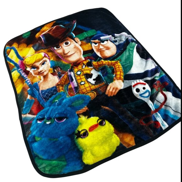 TT Classic Toy Story Extra Soft Plush 40"x50" Throw Blanket - Picture 3 of 4